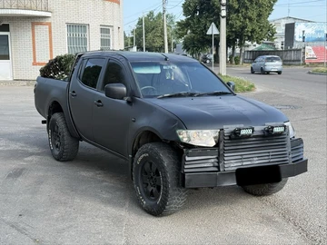 Авто Mitsubishi L 200 2010 № 8978008