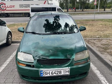 Авто Chevrolet Aveo 2004 № 8978152