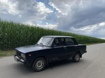 Авто ВАЗ 2105 1995 № 8978196