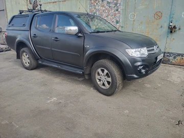 Авто Mitsubishi L 200 2014 № 8978210