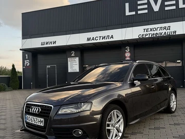 Авто Audi A4 2010 № 8978360