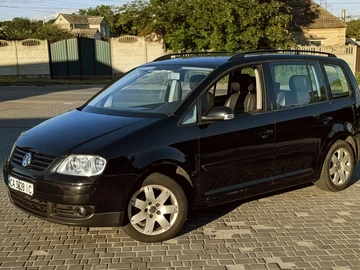 Авто Volkswagen Touran 2005 № 8978637