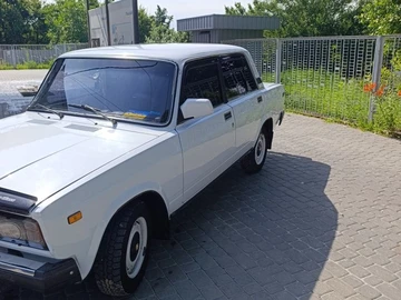 Авто ВАЗ 2107 1990 № 8978696