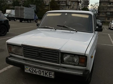 Авто ВАЗ 2107 1989 № 8978788