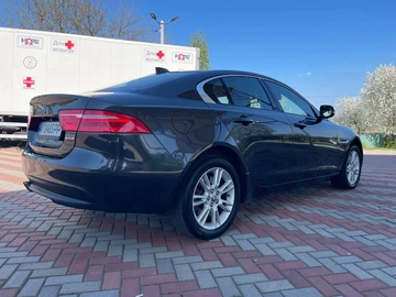 Авто Jaguar Xe 2016 № 8978795