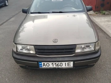 Авто Opel Vectra 1989 № 8978925