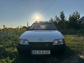 Авто Opel Kadett 1987 № 8979120