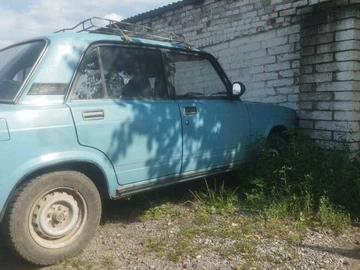 Авто ВАЗ 2107 1990 № 8979128