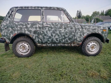 Авто ВАЗ 2121 1992 № 8979217