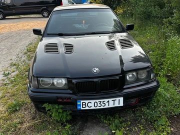 Авто BMW 3 Серия 1992 № 8979419