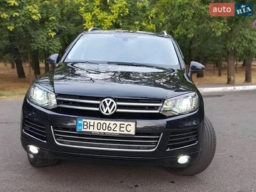 Авто Volkswagen Touareg 2012 № 8979531