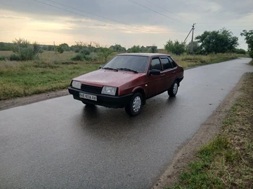 Авто ВАЗ 21099 1992 № 8979613