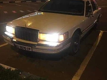 Авто Lincoln Town Car 1990 № 8979616