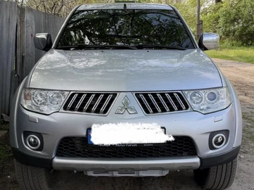 Авто Mitsubishi L 200 2011 № 8979775