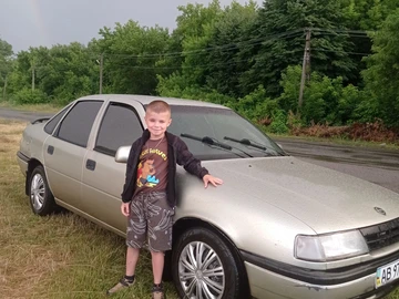 Авто Opel Vectra 1990 № 8980479