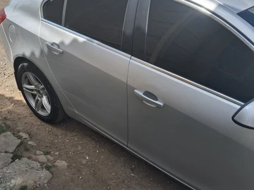 Авто Opel Insignia 2011 № 8981159
