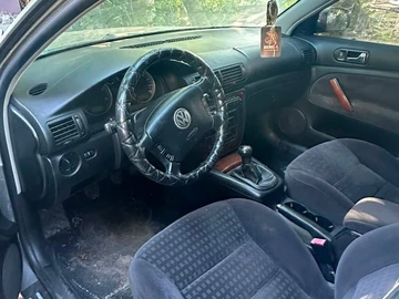 Авто Volkswagen Passat Sedan 2003 № 8981382