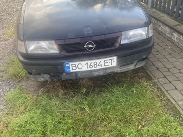 Авто Opel Vectra 1989 № 8981538