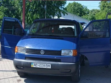 Авто Volkswagen Transporter 2000 № 8981553