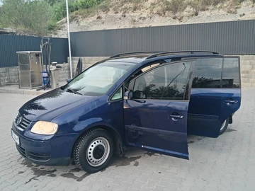 Авто Volkswagen Touran 2006 № 8981788