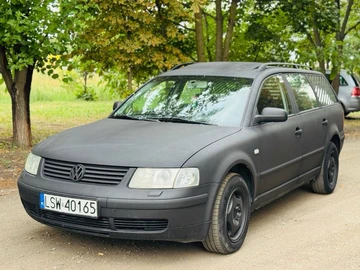 Авто Volkswagen Passat Hatchback 2000 № 8981947