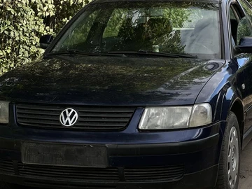 Авто Volkswagen Passat Sedan 2000 № 8982088