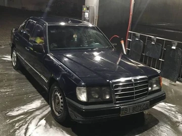 Авто Mercedes 230 1987 № 8982199