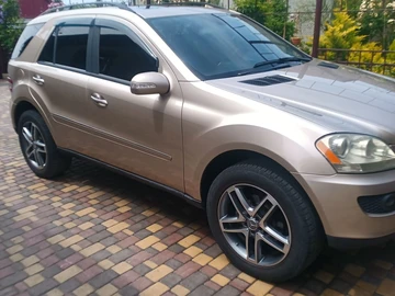 Авто Mercedes 500 2006 № 8982733