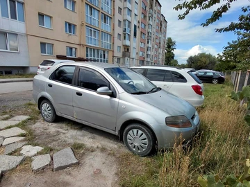 Авто Chevrolet Aveo 2005 № 8983193