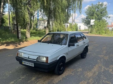 Авто ВАЗ 2109 1988 № 8983370