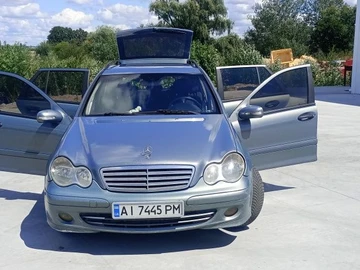 Авто Mercedes C Серия 2004 № 8983383