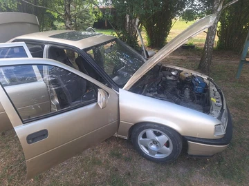 Авто Opel Vectra 1990 № 8983434