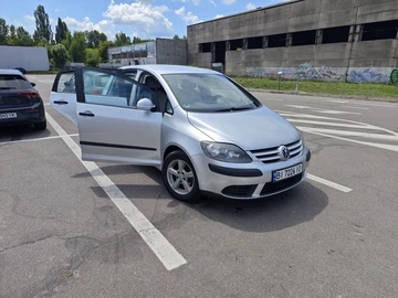 Авто Volkswagen Golf 2006 № 8983613