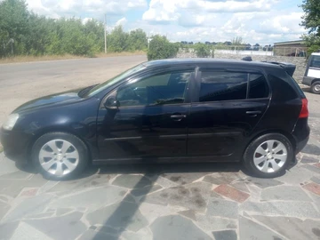 Авто Volkswagen Golf 2004 № 8983628