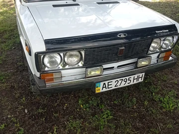 Авто ВАЗ 2103 1976 № 8983645