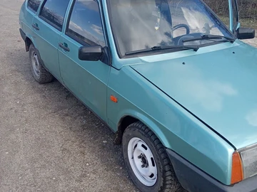 Авто ВАЗ 2109 1997 № 8983671