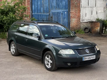 Авто Volkswagen Passat Sedan 2004 № 8983821