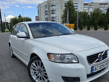 Авто Volvo V50 2010 № 8983981