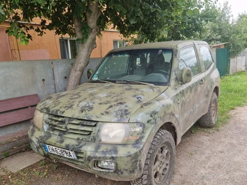 Авто Mitsubishi Pajero 2001 № 8984202