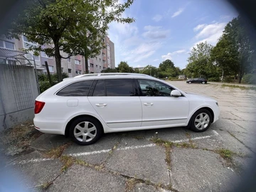 Авто Skoda Superb 2012 № 8984473