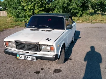 Авто ВАЗ 2107 1990 № 8984516