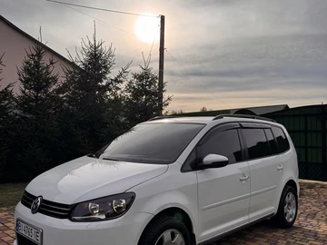 Авто Volkswagen Touran 2010 № 8984930
