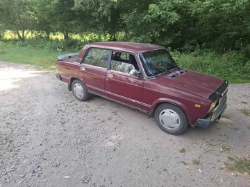 Авто ВАЗ 2107 1996 № 8985330