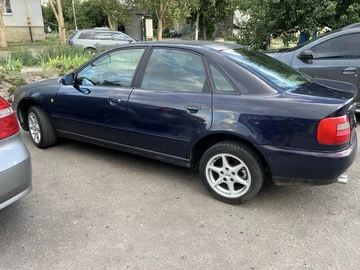 Авто Audi A4 1998 № 8985442