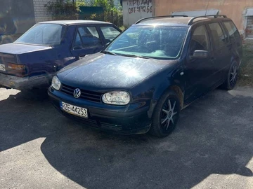 Авто Volkswagen Golf 1999 № 8985535