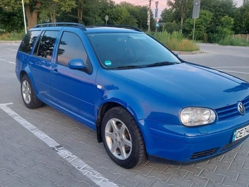 Авто Volkswagen Golf 1999 № 8986712