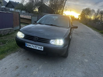 Авто Volkswagen Golf 2000 № 8987180