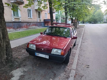 Авто ВАЗ 2109 1995 № 8987460