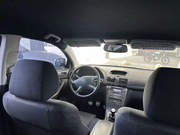 Авто Toyota Avensis 2004 № 8987529