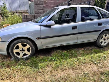 Авто Opel Vectra 1997 № 8987707